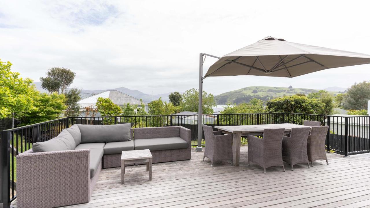 Spacious Sunny Family Home in Akaroa - B&B