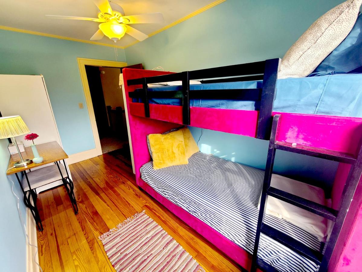 Chambre Lits Jumeaux avec Salle de Bains Commune
