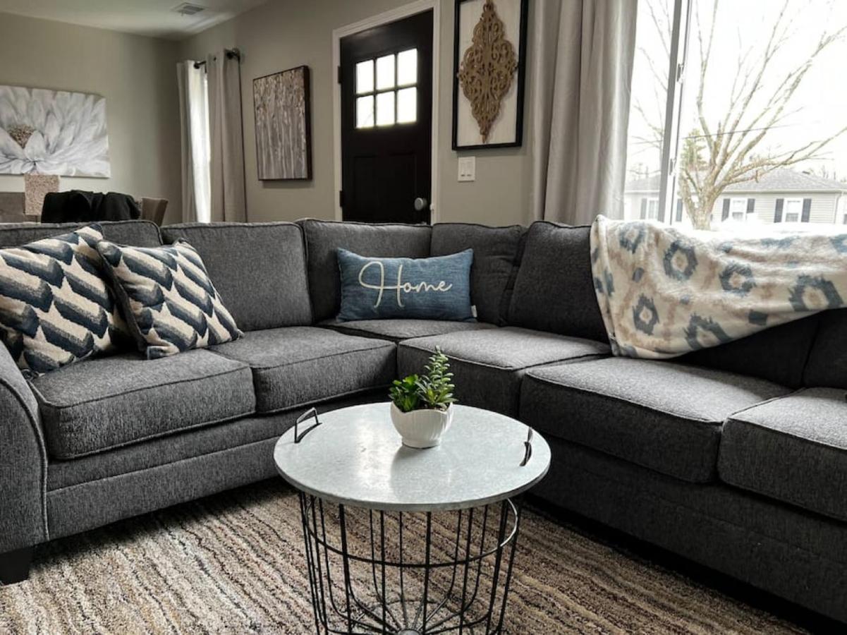 956 Olympia Drive Brand New Mason Home with Luxurious Finishes - B&B