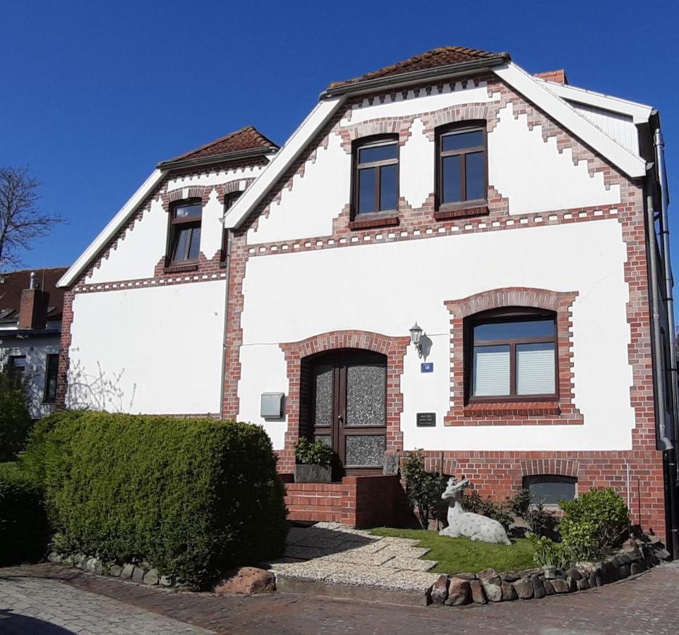 FeWo Kajüte 10 - Carolinensiel - B&B
