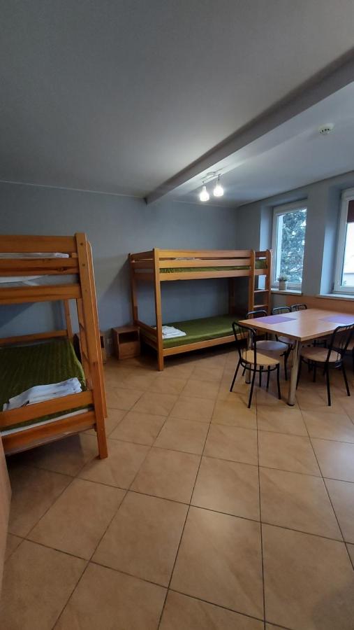 One-Bedroom Apartment (6 Adults)