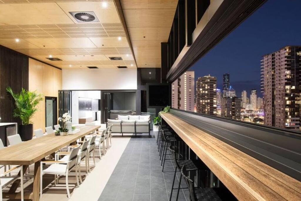 New modern apt + gym+ pool - B&B