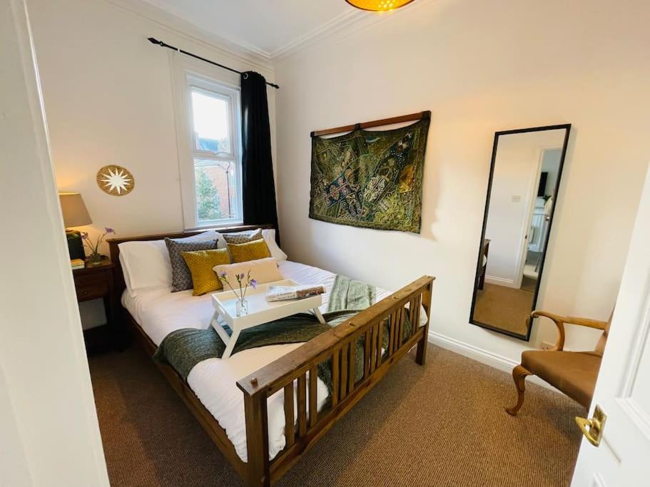 Nomi Homes*Exeter*City*Centre*Uni*Chiefs*Beaches - B&B