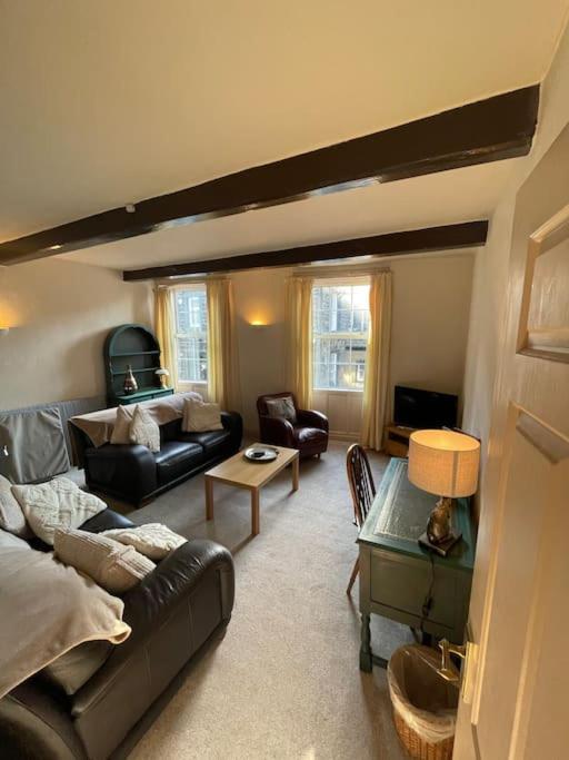 B&B Haworth - Haworth Prime Location 3 Bedroom Duplex Apartment - Bed and Breakfast Haworth