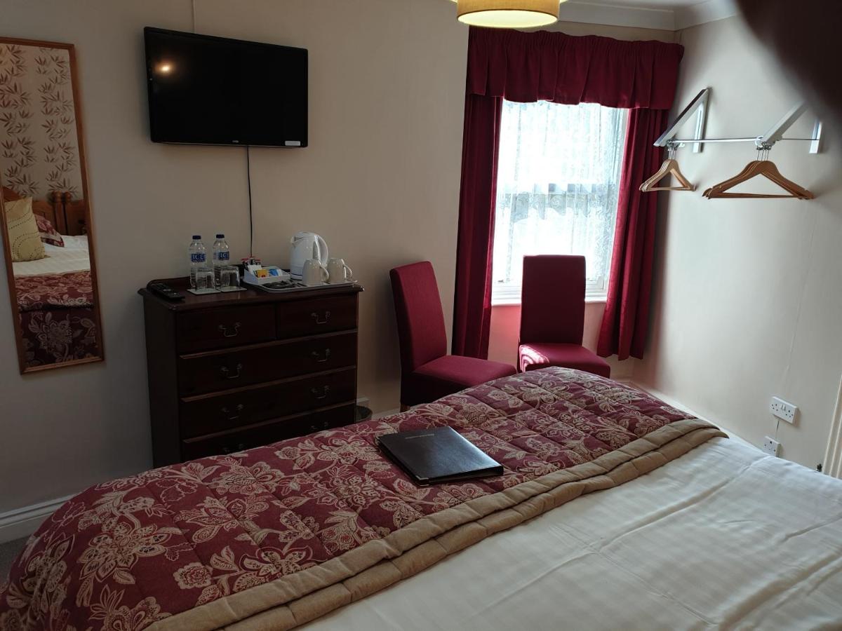Standard Zimmer mit Kingsize-Bett