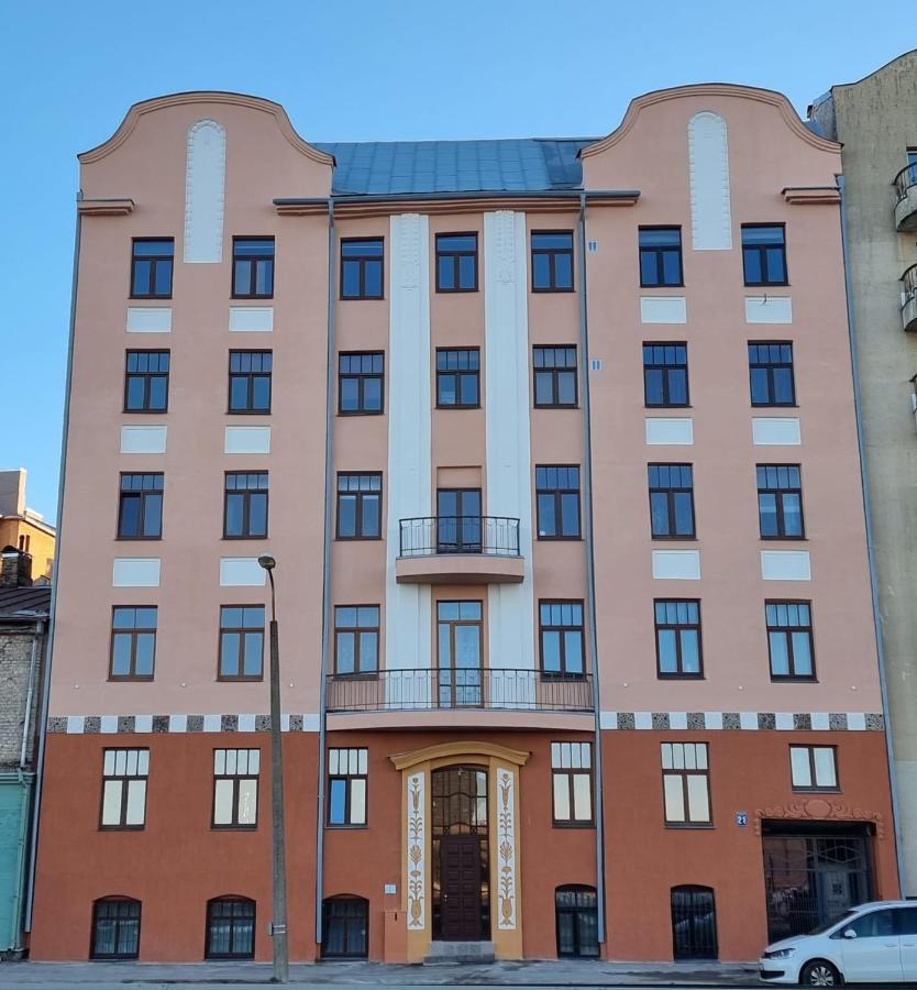 Riverside Promenade apartment XL - Bed and Breakfast Riga