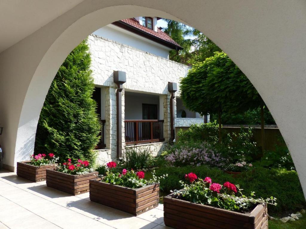 Apartamenty Przytulny - Pod Aniołem - Bed and Breakfast