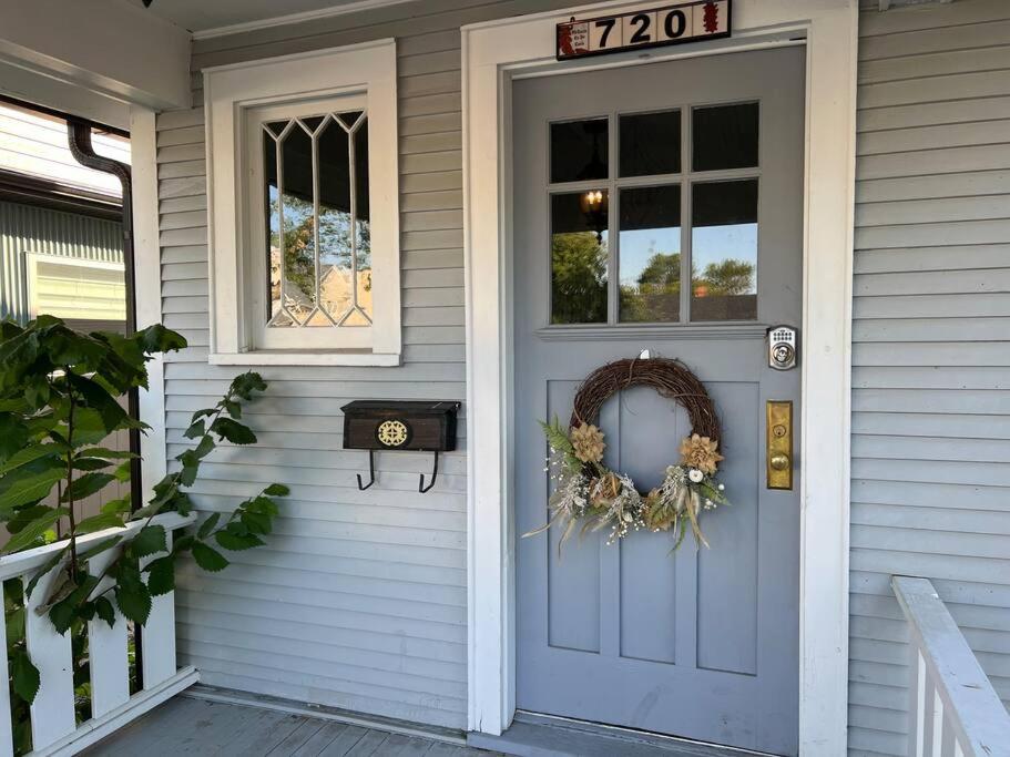 Timelessly restored home - entirely yours to enjoy - B&B