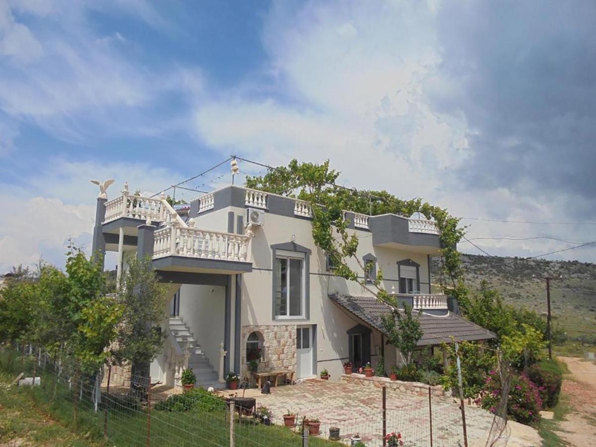 Vila Viktori - B&B