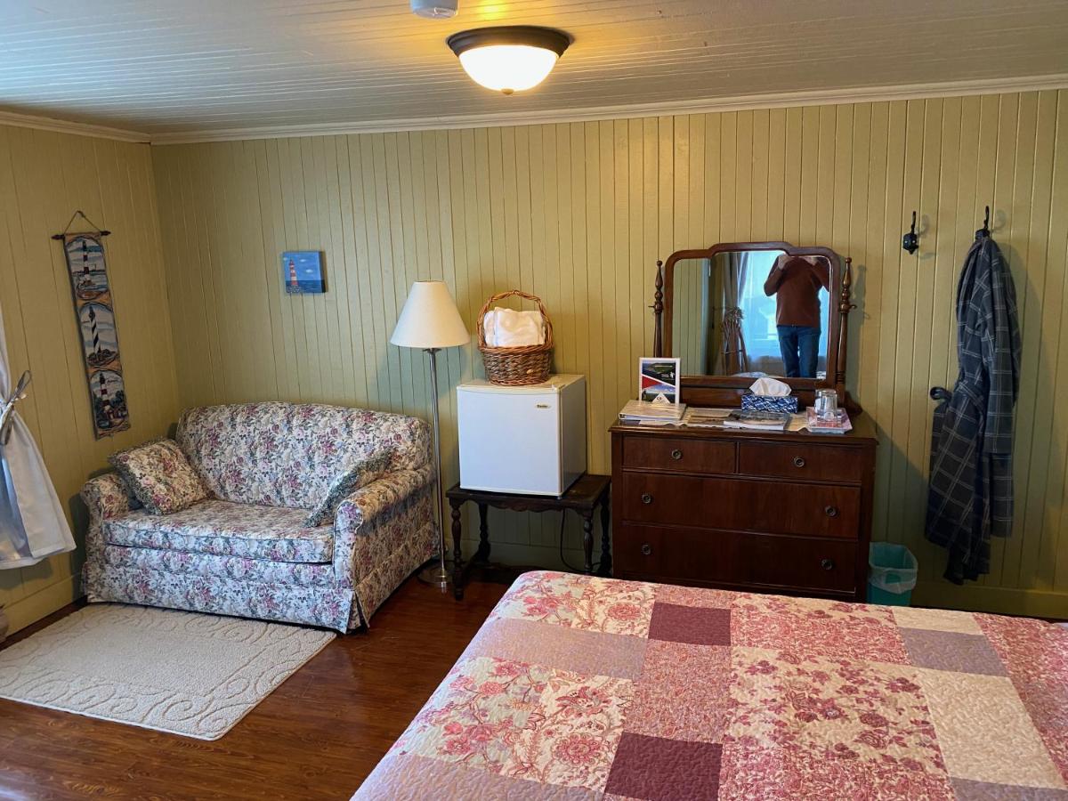 Zimmer mit Queensize-Bett und Meerblick