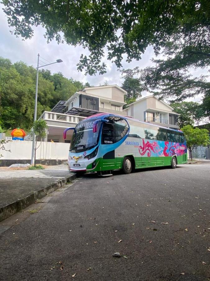 15PAX 3 BR, Kids Swimming Pool, Pool table, BBQ near Spice ARENA, Airport Penang - Ferienwohnung