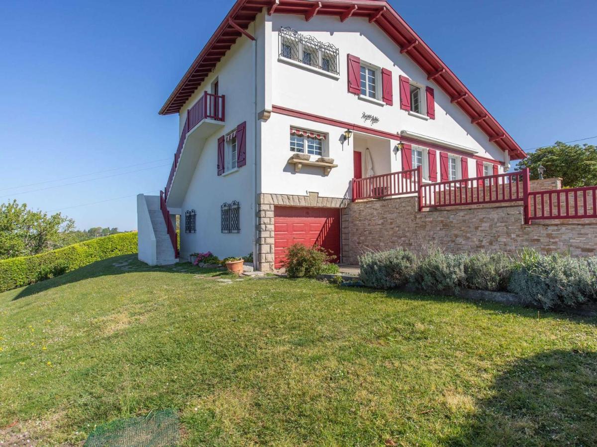 Charmant appartement à 15min de St Jean avec jardin - FR-1-4-493 - Chambres d’hôtes