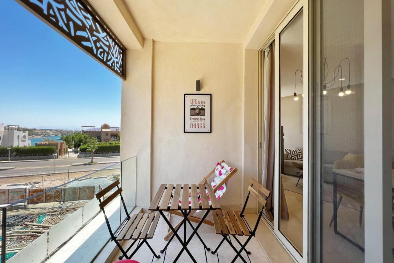 Enticing & Earthy 1 BDR Mangroovy Free Pool & Beach Access - Ferienwohnung Hurghada