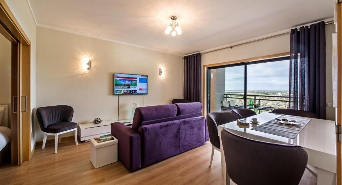 A Gaivota Ria Formosa Waterfront Lux Apart With Pool, Olhão, Algarve - Chambres d'hôtes Olhão