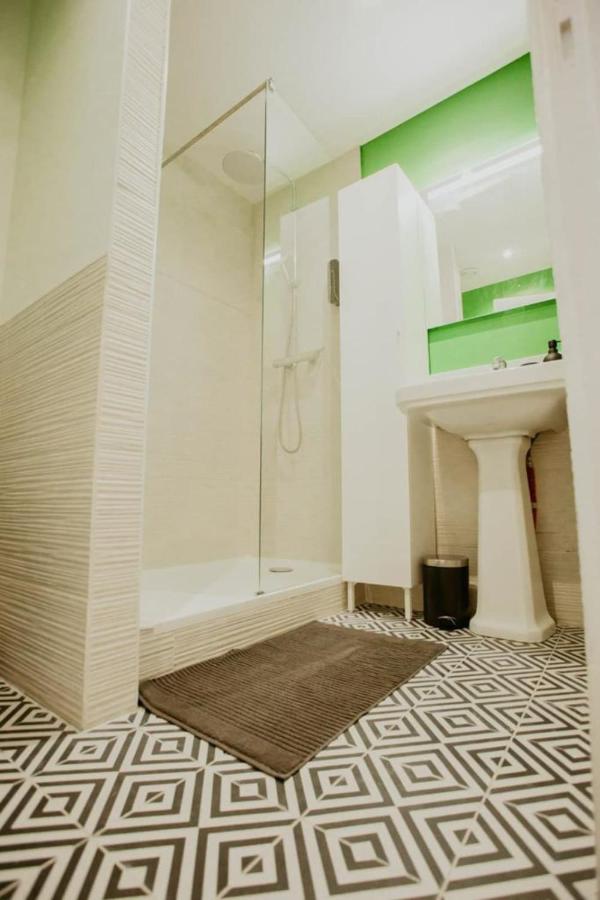 Appart'Hôtel La Parisienne - Ferienwohnung Montreuil-sous-Bois