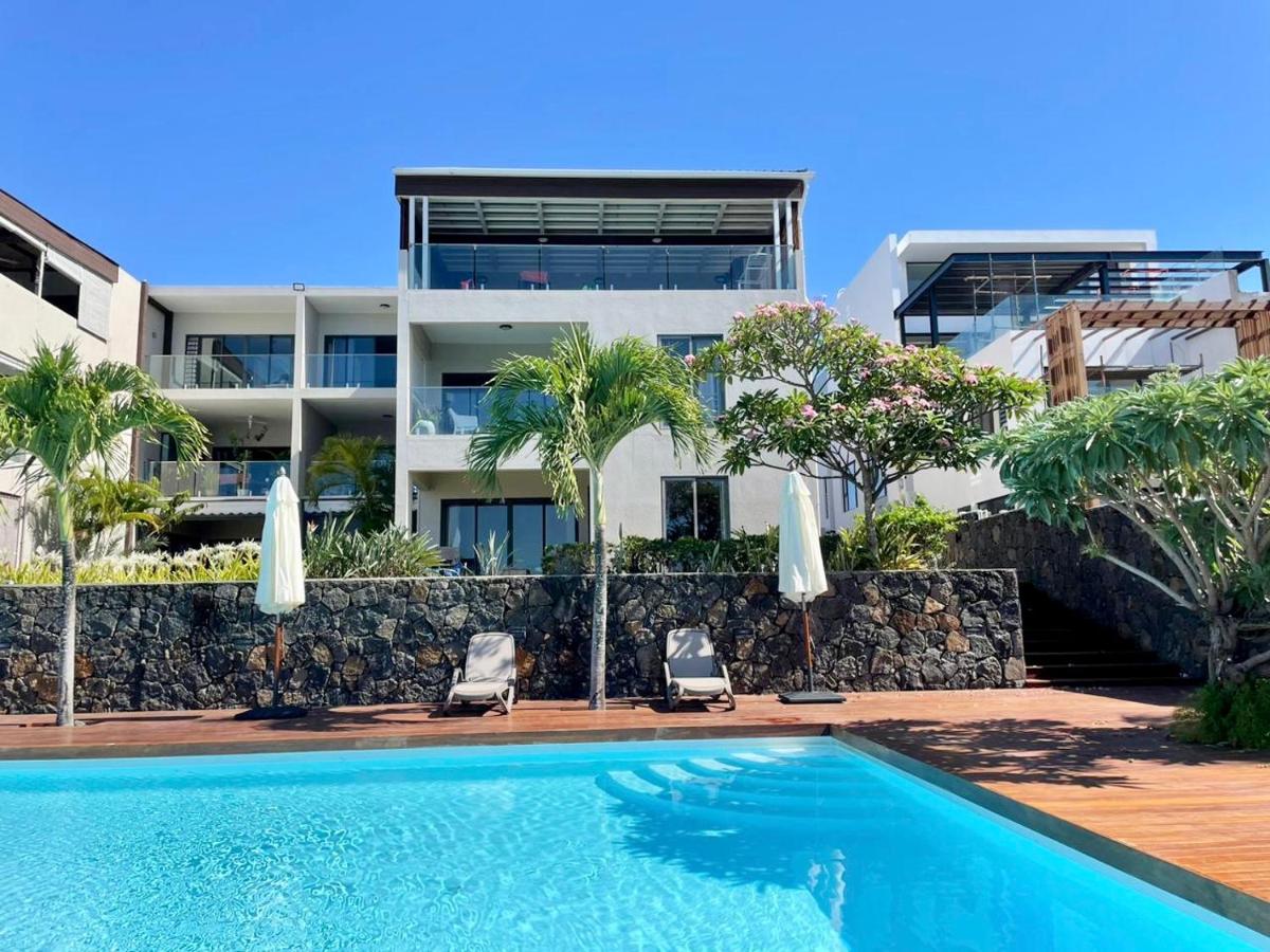 Luxury beach house with spectacular sea view and pool - Chambres d’hôtes