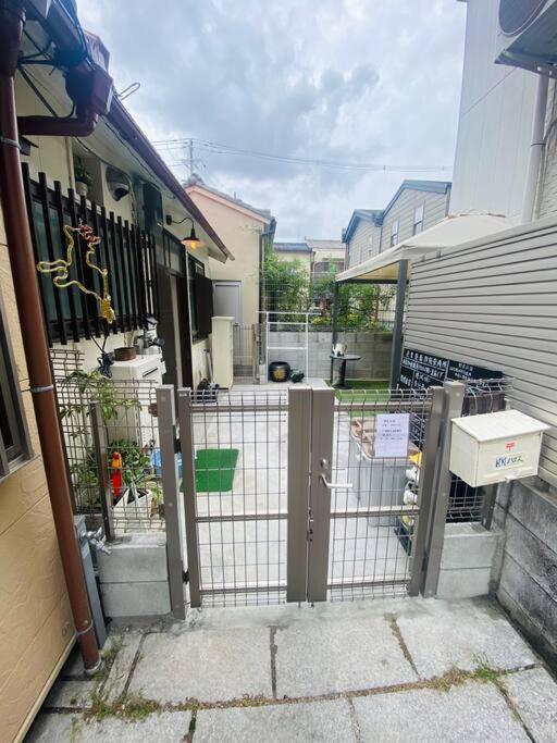 天下茶屋駅5分、専用庭付き平屋—KIK Iハウス - Chambres d’hôtes Osaka