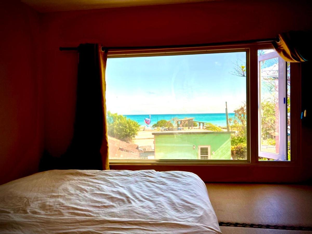 Deluxe Double Room with Side Sea View