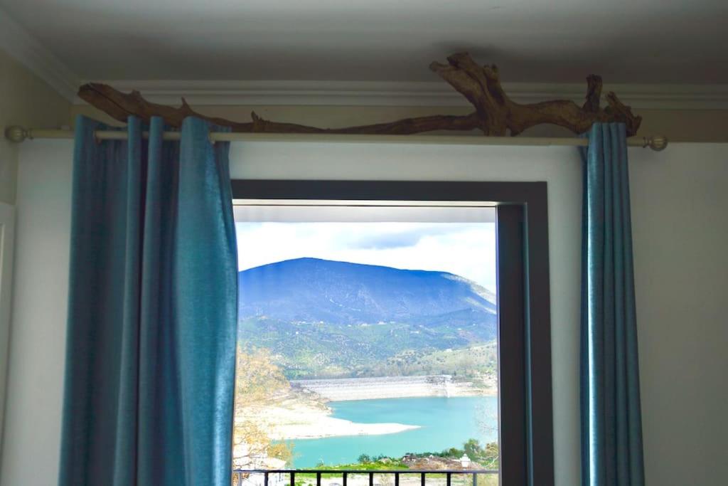 Piso Al Lago - Appartment with Fabulous Lake Views - B&B
