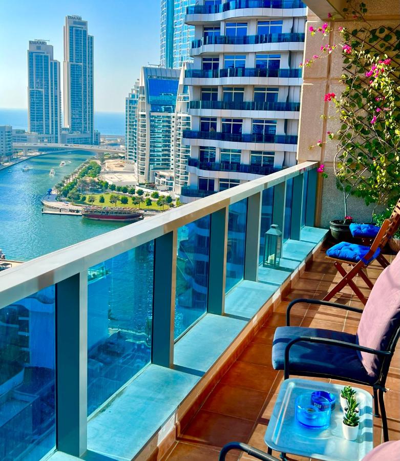 Fabolous Vacation Home in Dubai Marina - Chambres d’hôtes Dubaï