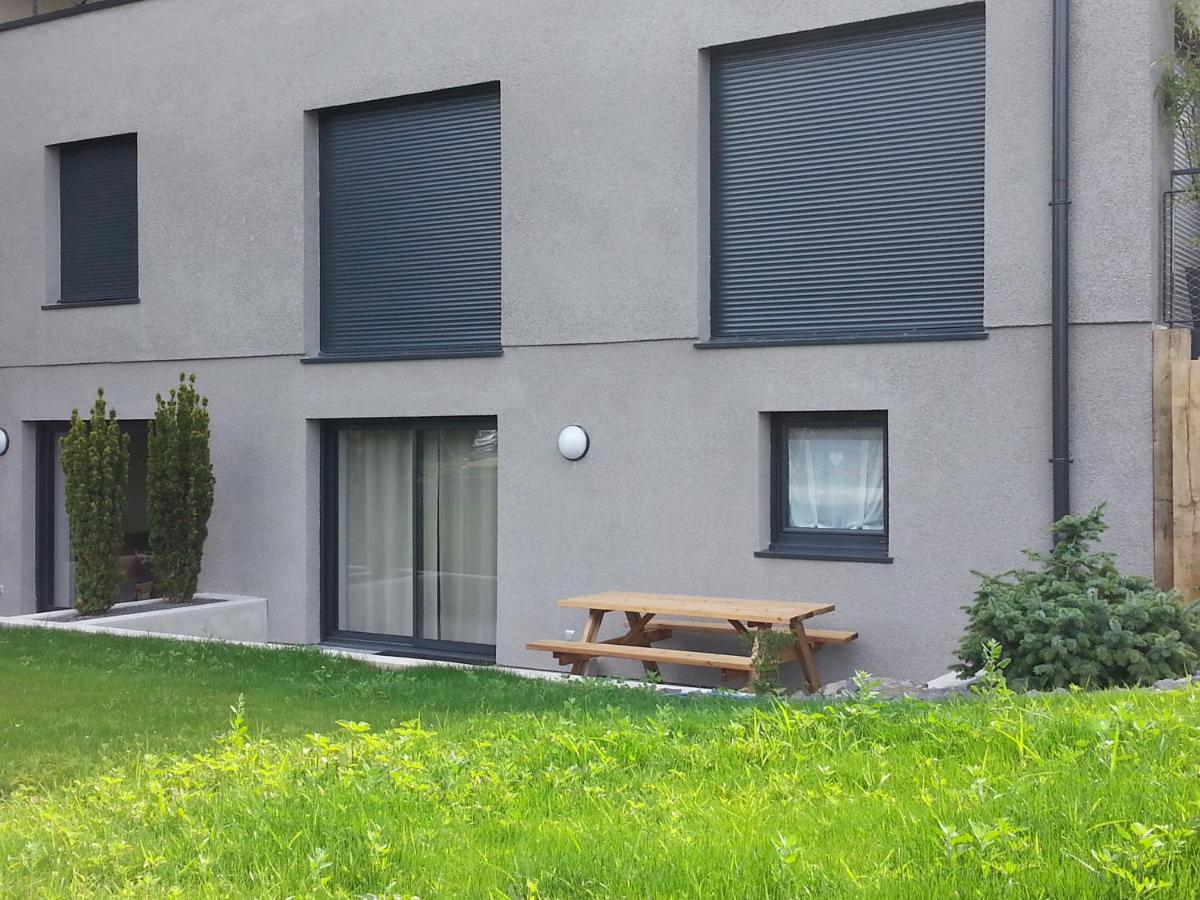 Appartement montagne dans résidence - Ferienwohnung