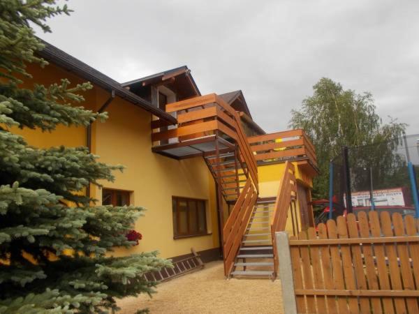 Wieczorek Pokoje Gościnne Całoroczne jacuzzi ogrodowe - B&B Szczyrk