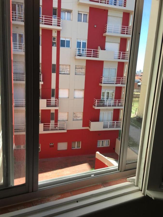 Departamento frente al Mar Necochea - Bed and Breakfast