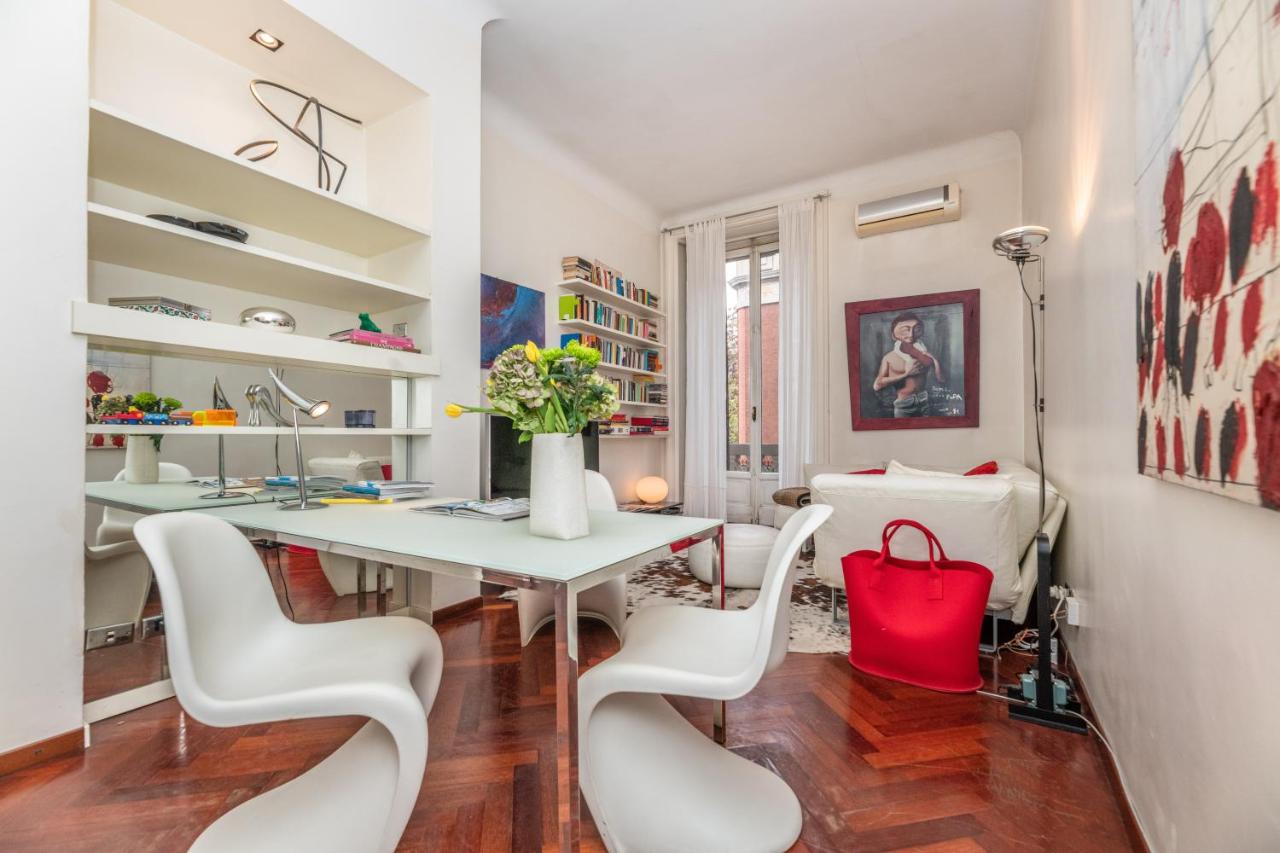 Very central in Cadorna station area! Excellent if you arrive from Malpensa Airport - B&B