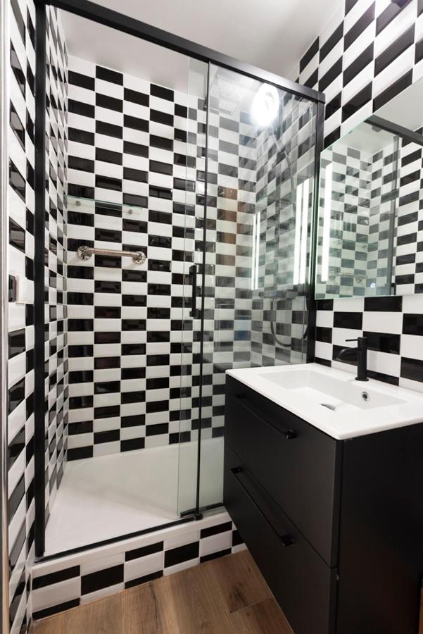 Attica - Ferienwohnung Paris