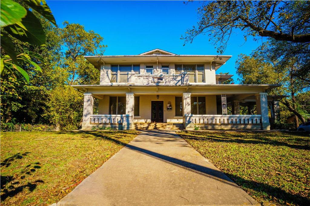 Historic Mitchell House - B&B