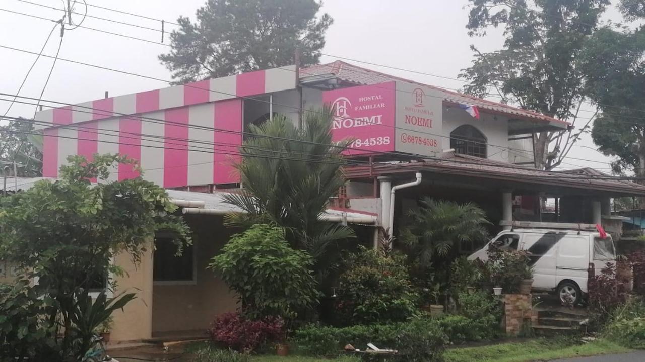 Hostal Familiar Noemi - Bed and Breakfast David