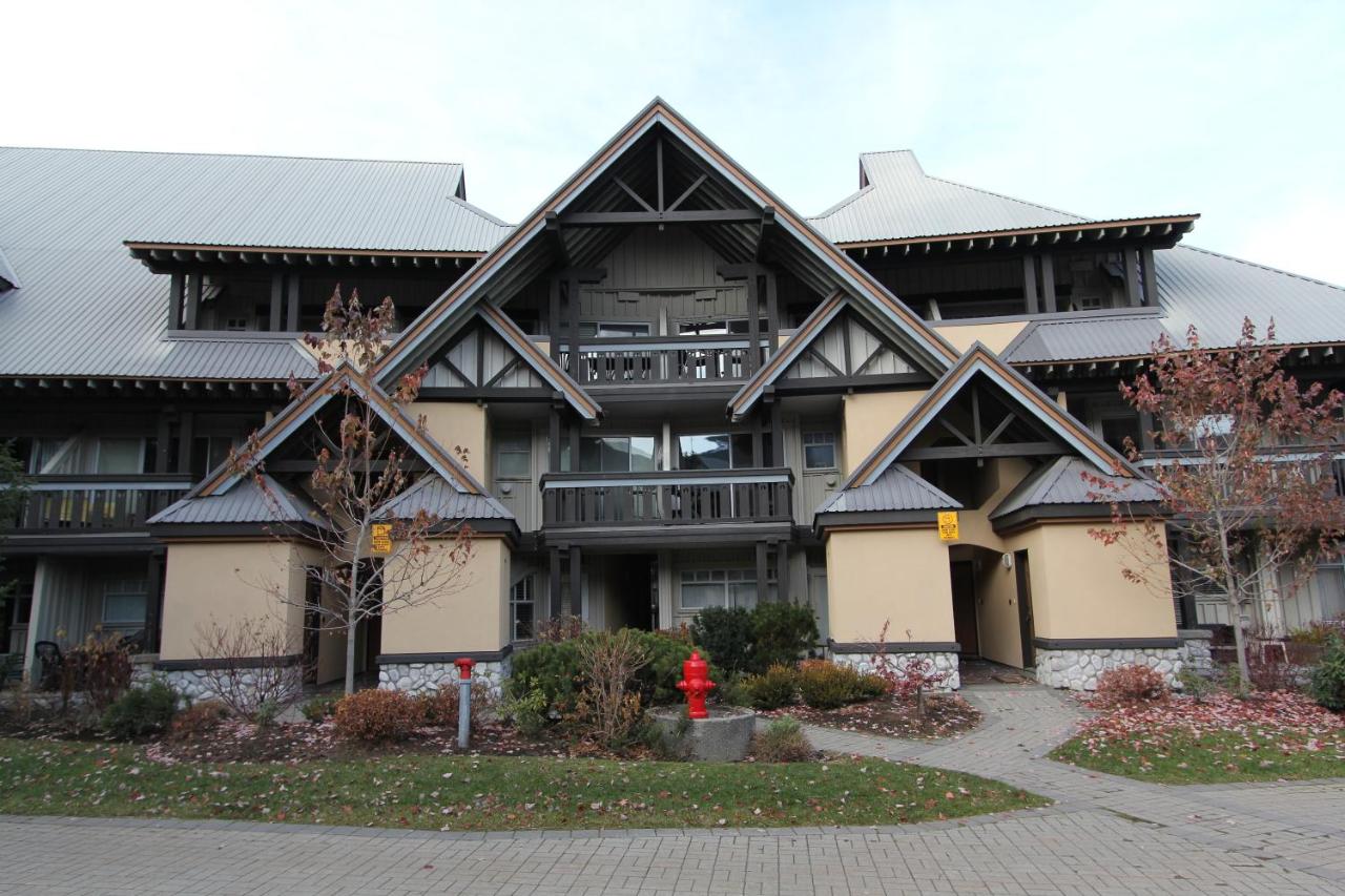 Lagoons Condos by Whistler Retreats - B&B