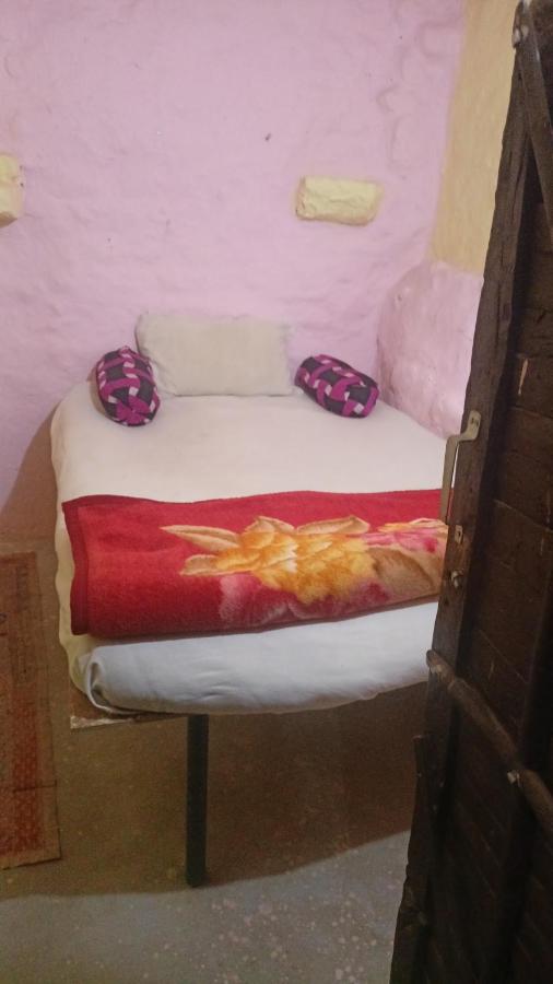 Eenpersoonsbed in een Gemengde Slaapzaal met 6 Bedden