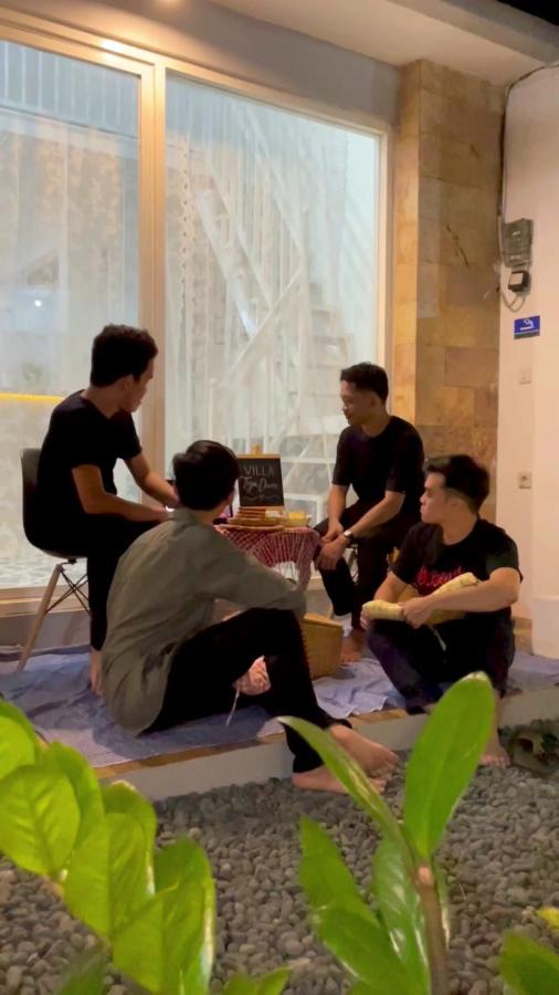 Villa Tiga Dara Batu - Bed and Breakfast Batu