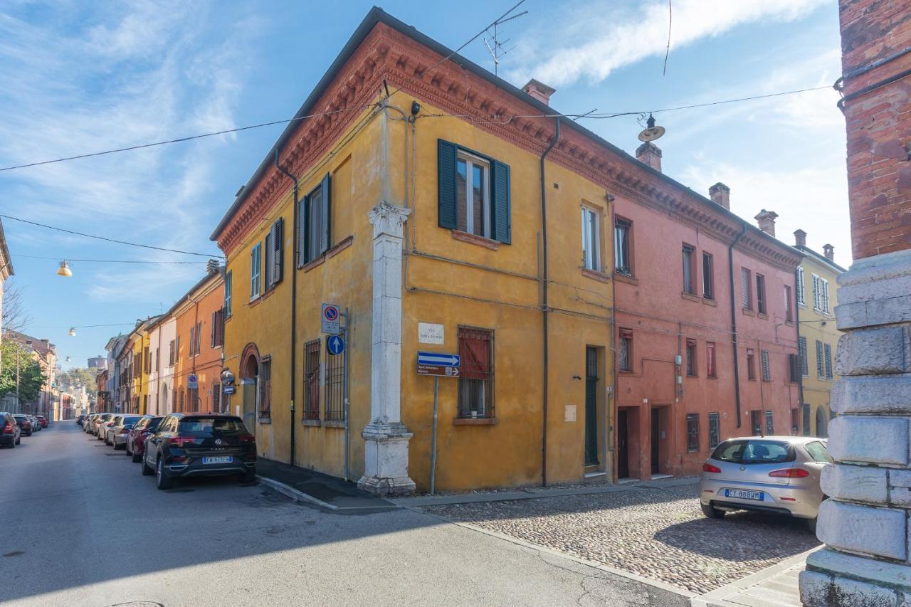 'La casa Gialla' central Apartment! - B&B Ferrara