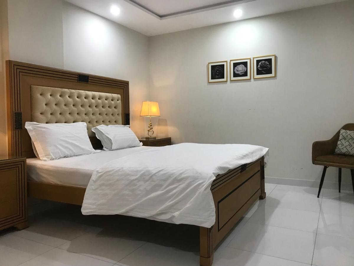 B&B Lahore - Mukhtar Homes Bahria Town Lahore - Bed and Breakfast Lahore