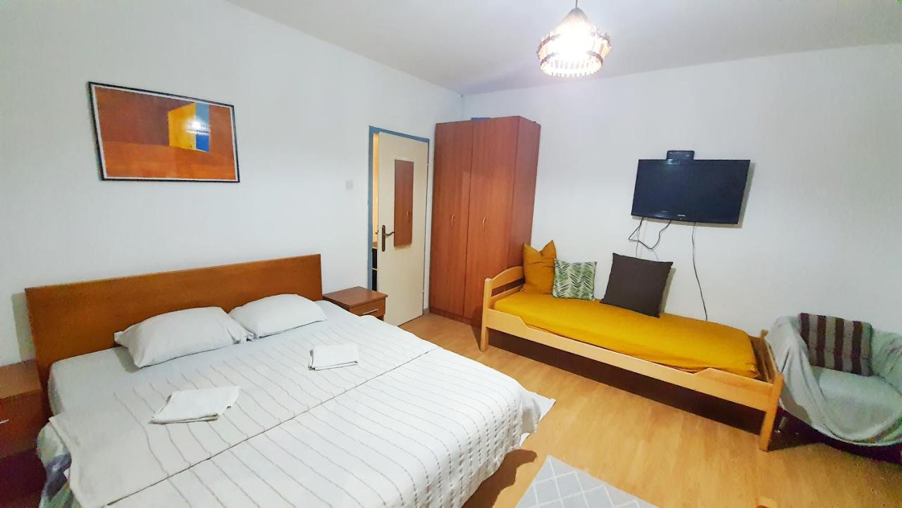 Apartment with Garden View