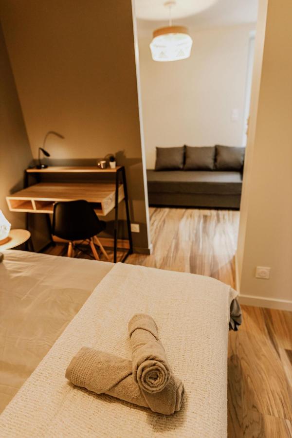 UM studios - Charmants studios tout équipé - wifi - B&B Saint-Chamond