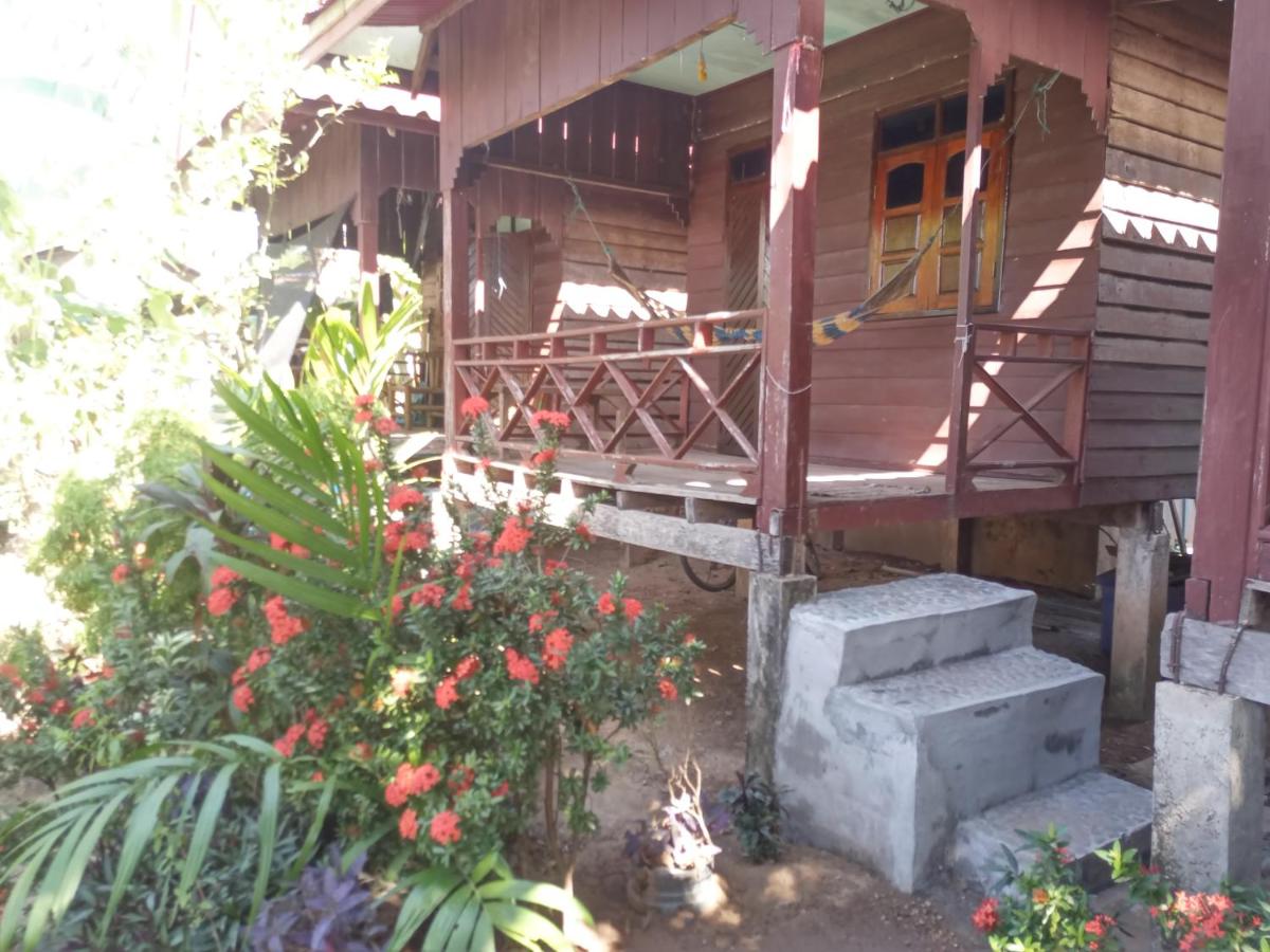 Kulap Kao Bungalow - B&B Ban Donsôm Tai