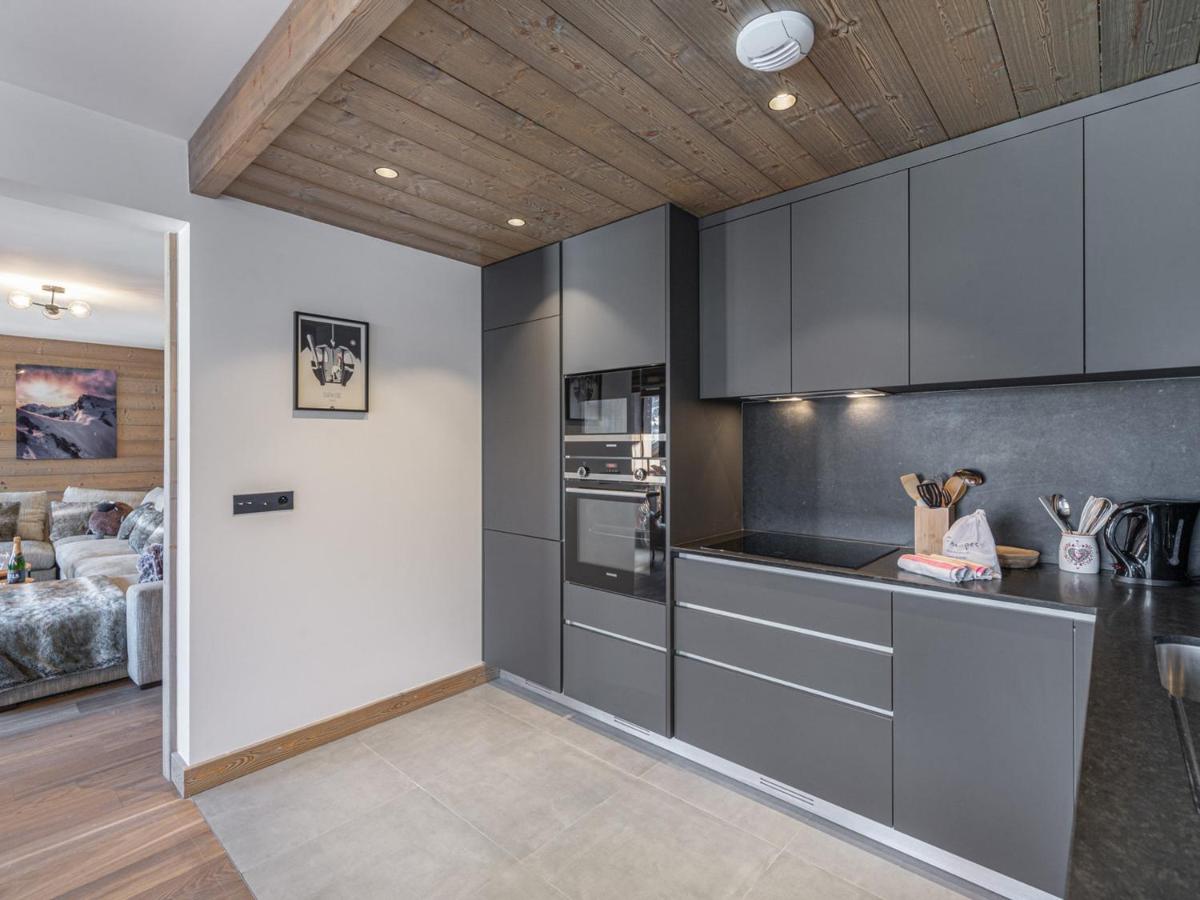 Appartement raffiné à Méribel avec cheminée et parking - FR-1-565-58 - Chambres d'hôtes Les Allues