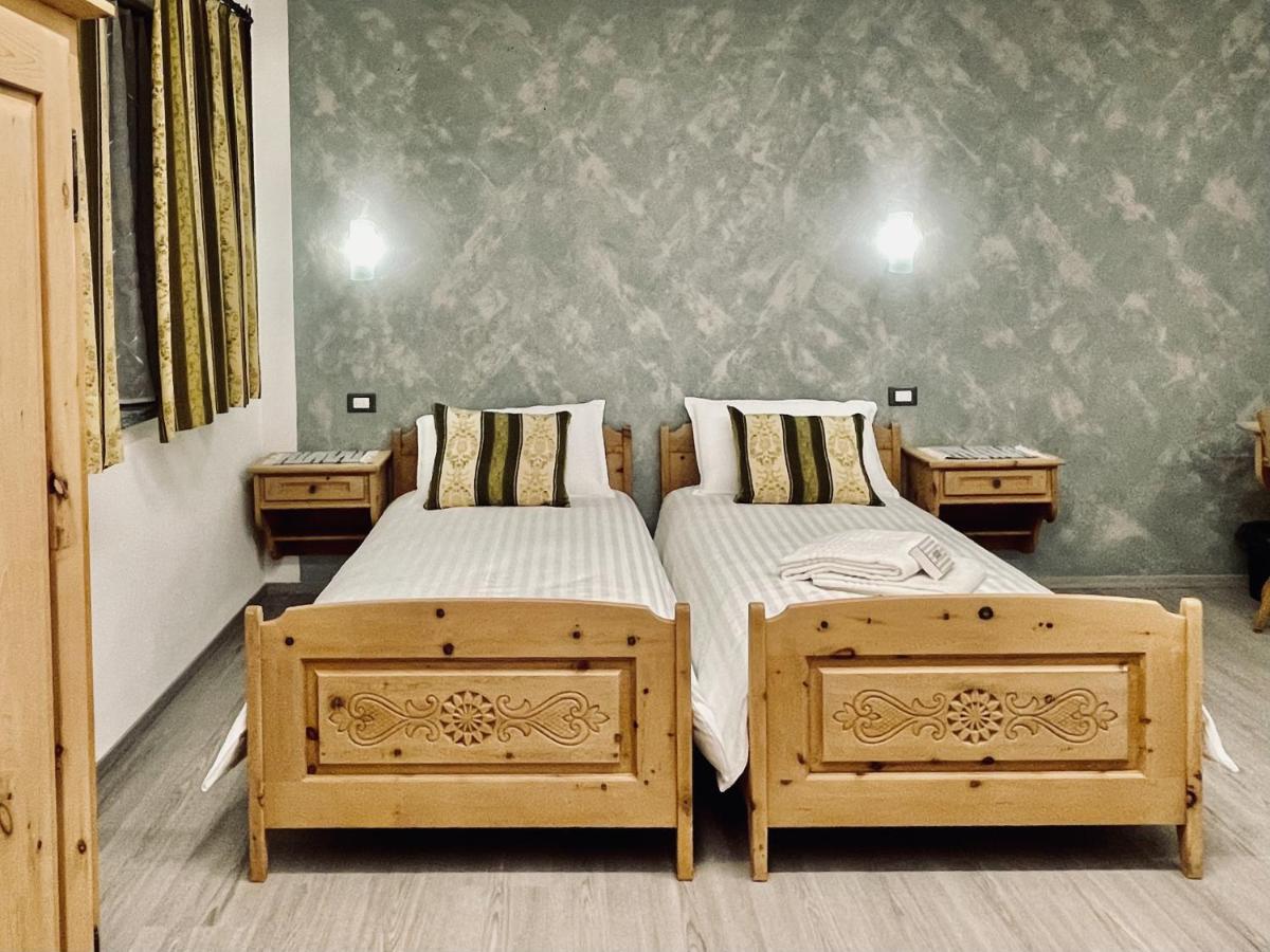 Chambre Triple - Accessible aux Personnes à Mobilité Réduite