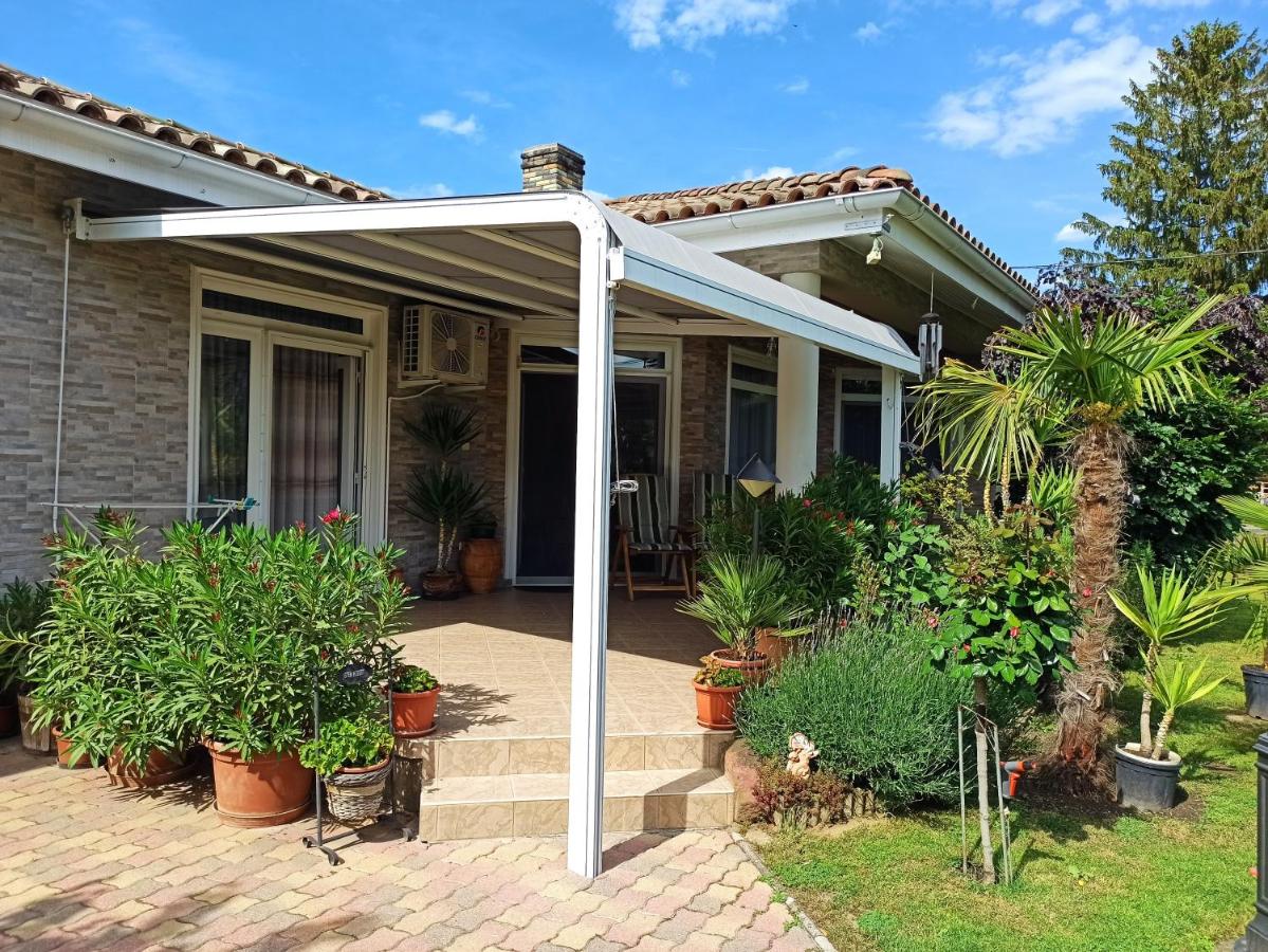 Harmath Vendégház Balatonszárszó - B&B Balatonszárszó