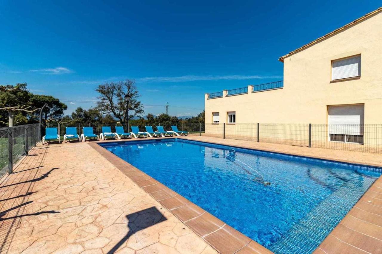 B&B Llambilles - Can Bugantó amplia casa con piscina y jardín - Bed and Breakfast Llambilles