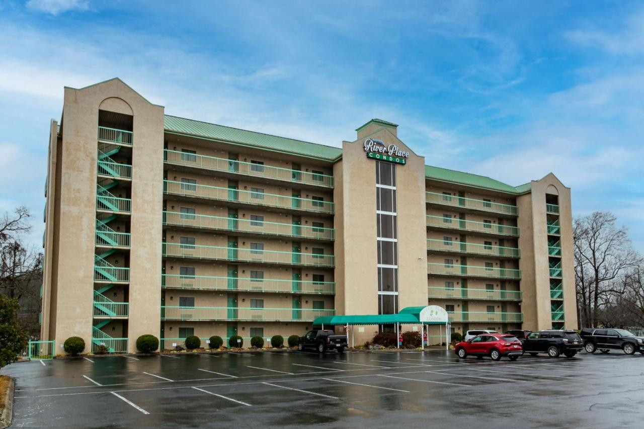 Dolly Dreams Fireplace Minutes to Dollywood - Chambres d’hôtes Pigeon Forge