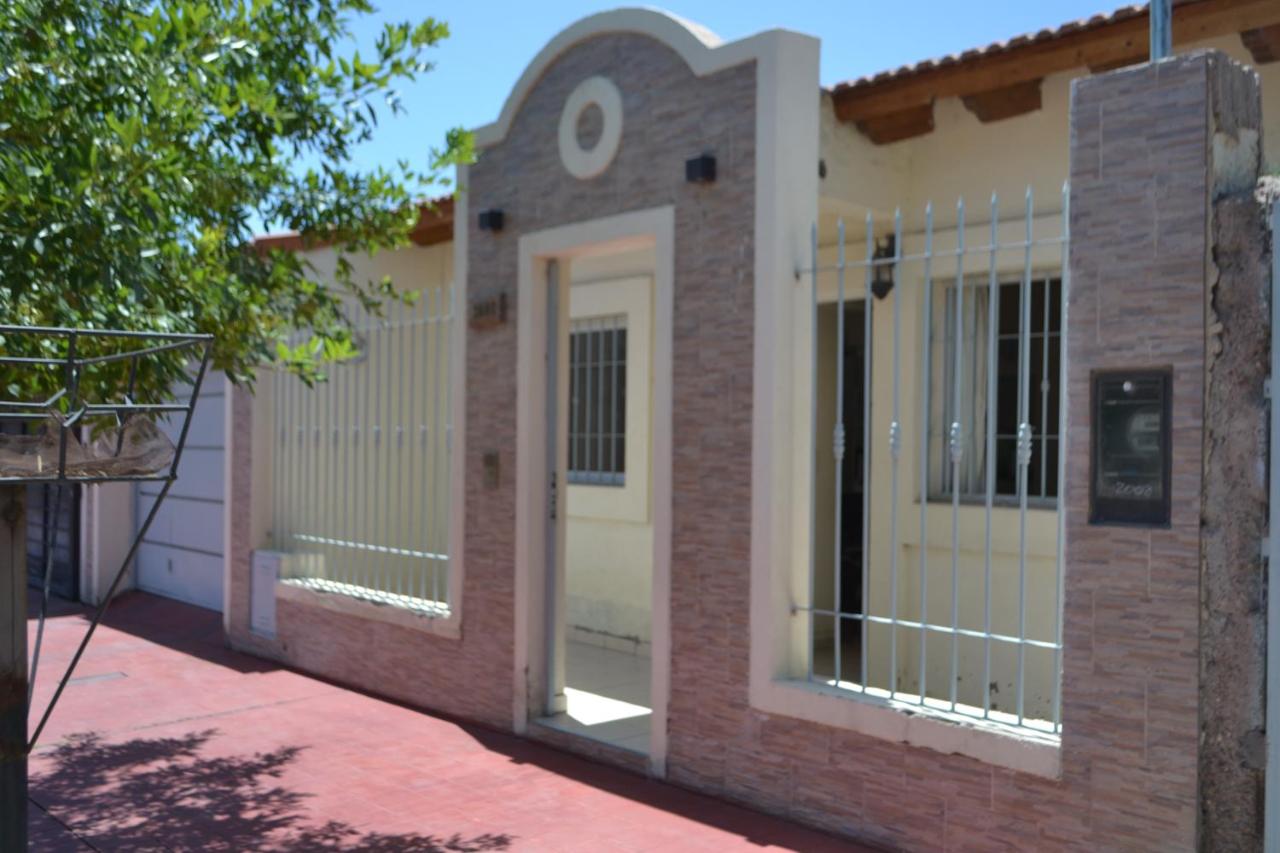 Casa ideal hasta 7pax Mendoza con cochera propia - B&B