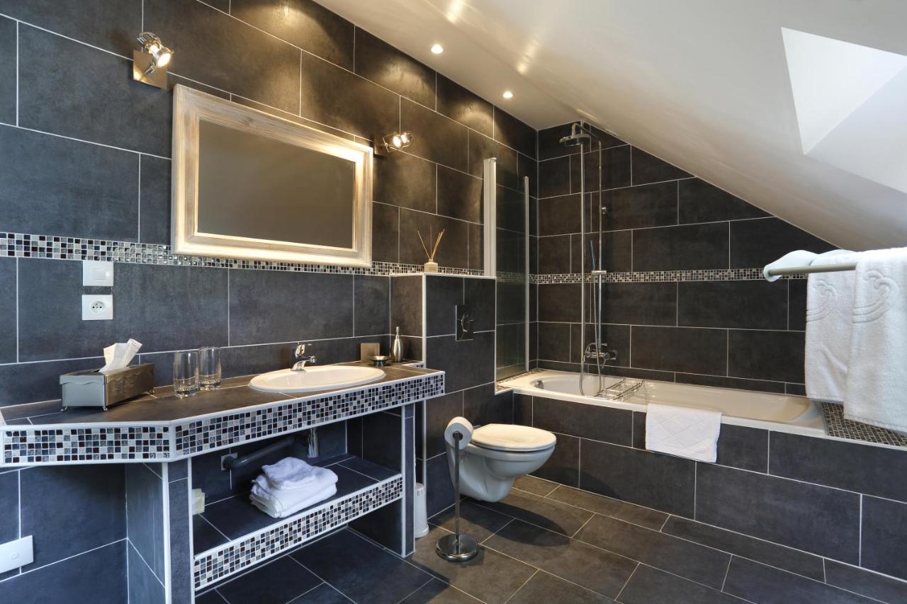 Chambre Double ou Lits Jumeaux avec Salle de Bains