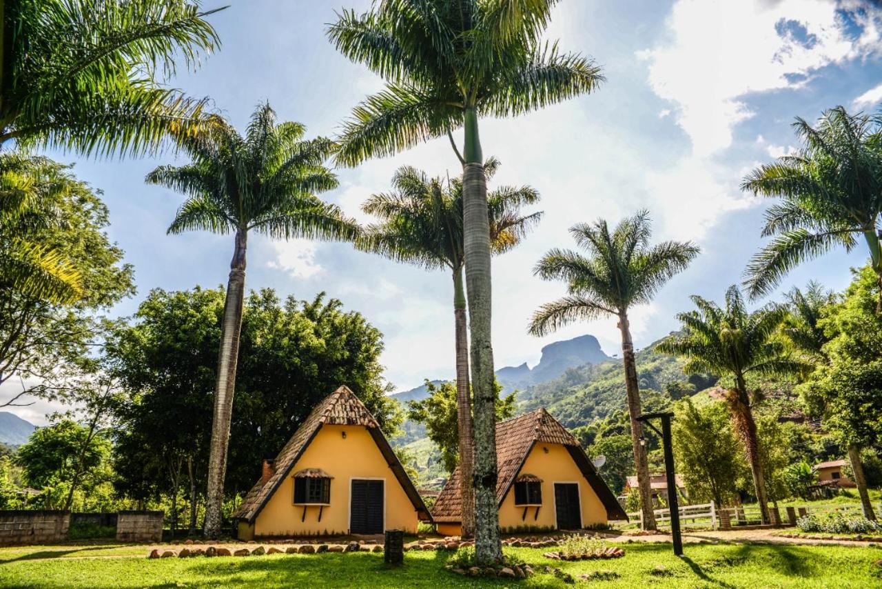 Villa das Palmeiras Chalés & Camping - B&B