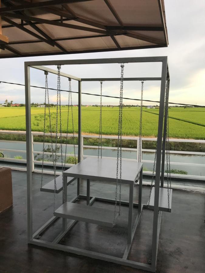 Bendang Homes - Sekinchan Homestay - B&B Kampung Sungai Leman