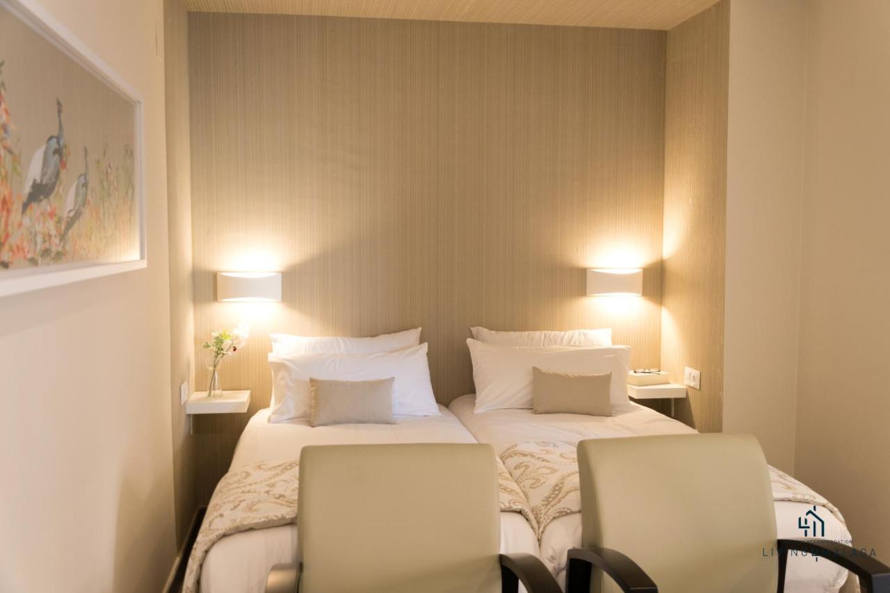 Muelle Uno Studio Apartment Beige