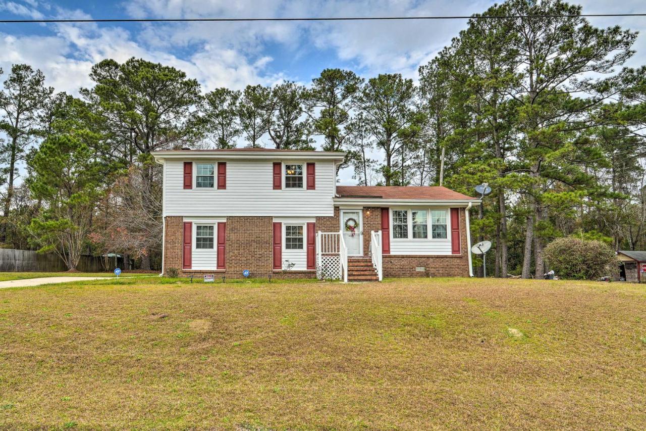 1 Mi to MCAS New River Peaceful Home with Patio - B&B Jacksonville